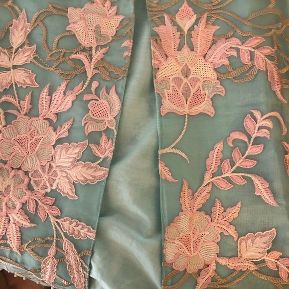 Agha Noor Pearl Embroidered Kurta w/ Lining - Picture 17 of 17